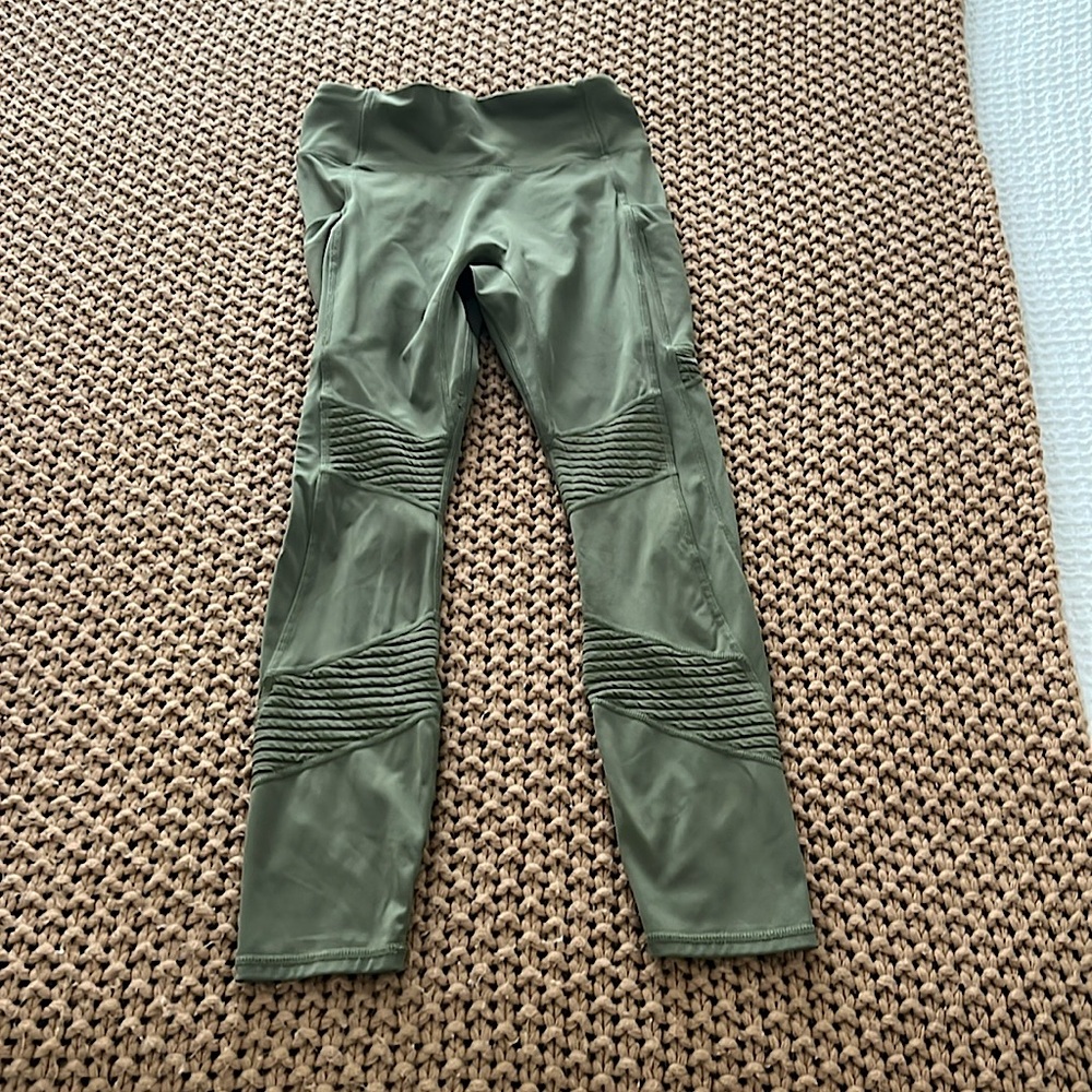 Fabletics leggings— size s